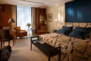 Adlon Kempinski -15 deluxe rooms  (*)